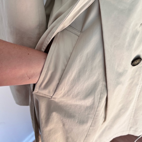 Cynthia Rowley Cream Trench Coat - Picture 6 of 9